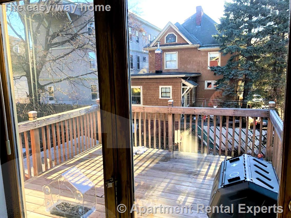 57 Putnam St, Prospect Hill