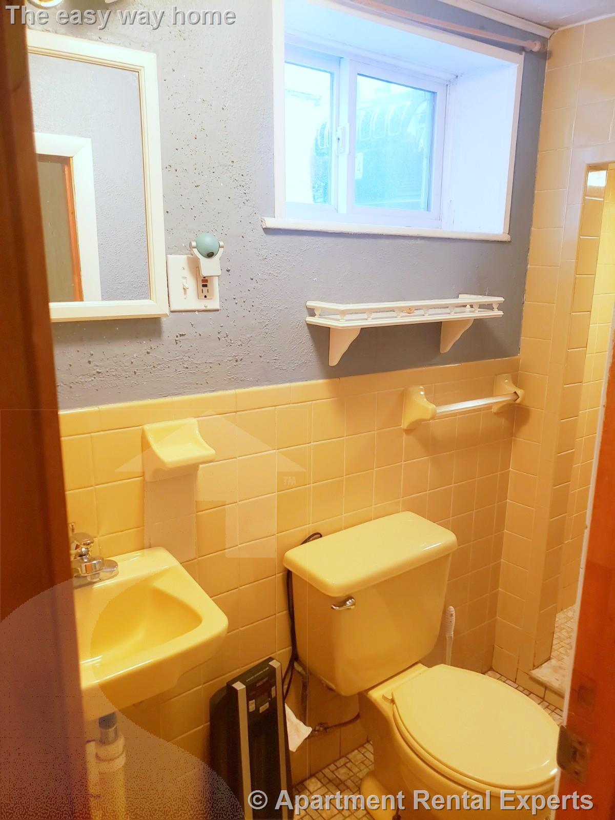 157 Lowell St, Spring Hill