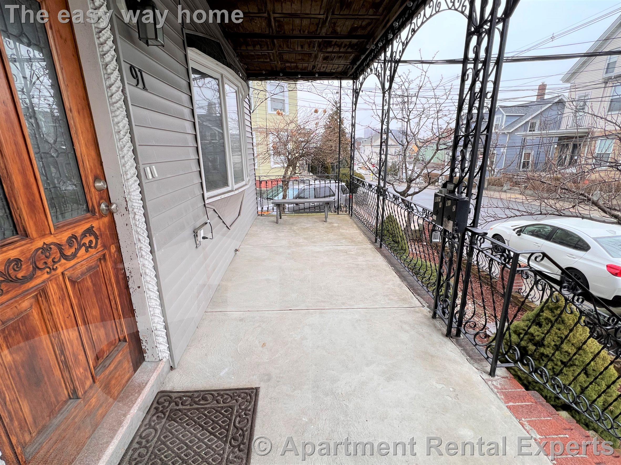 91 Glen St, Sullivan Square