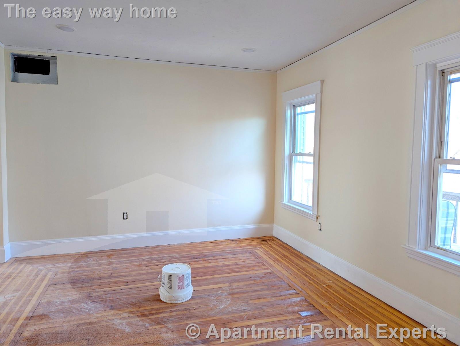 8-10 Lowell Cir, Spring Hill