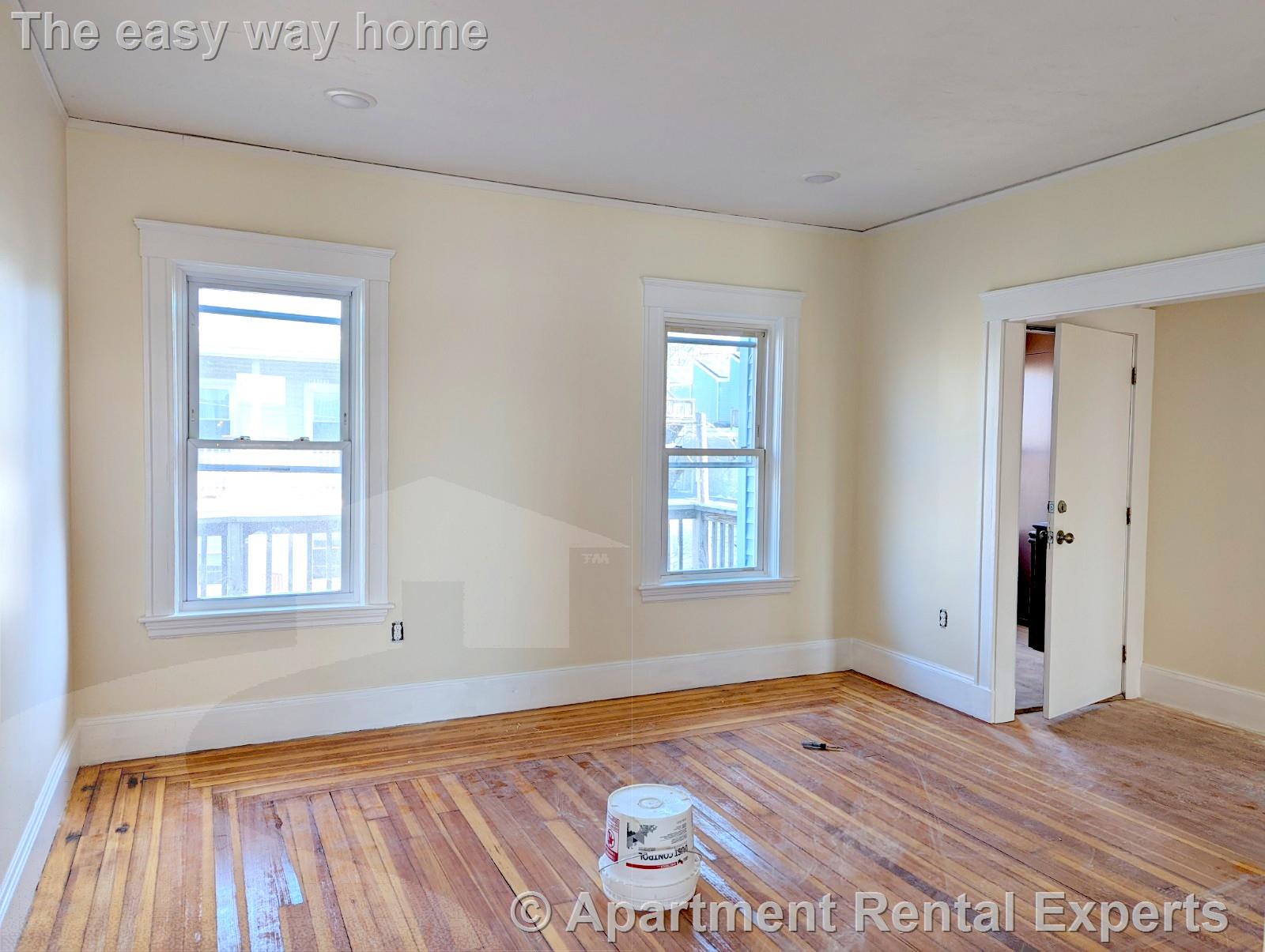 8-10 Lowell Cir, Spring Hill