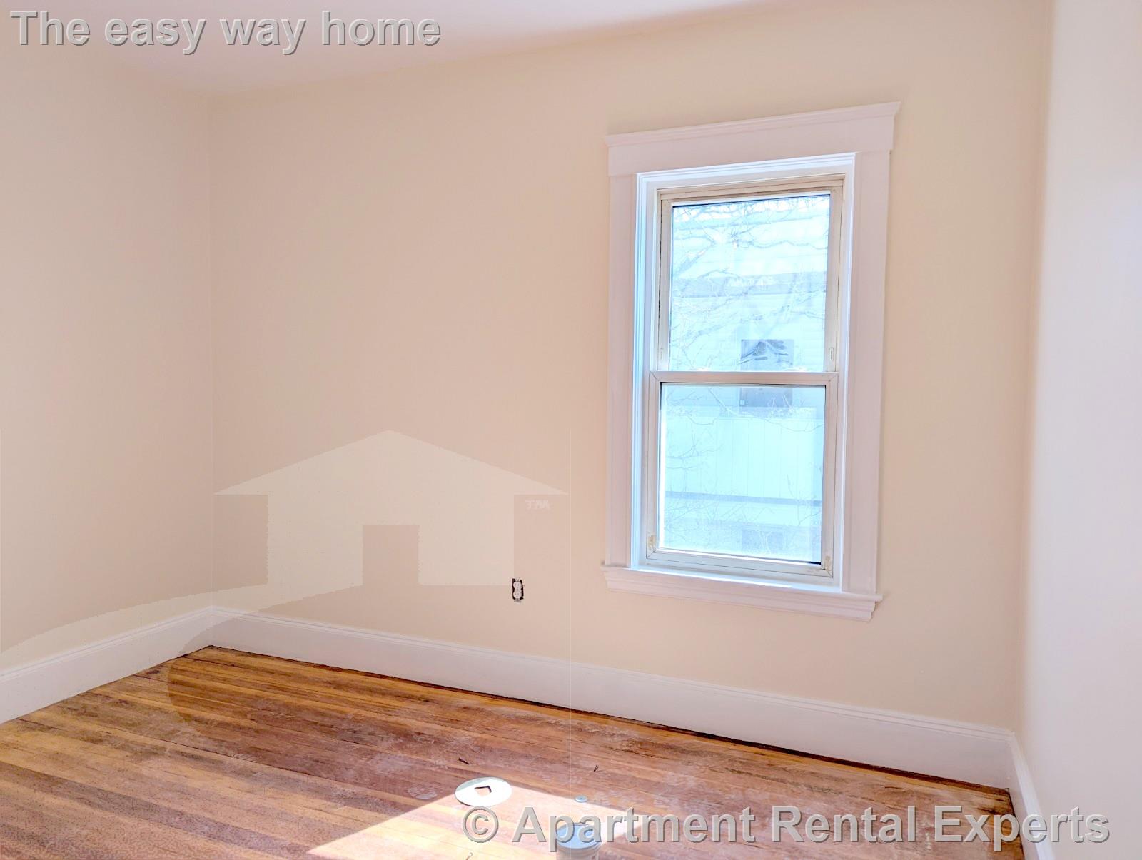 8-10 Lowell Cir, Spring Hill