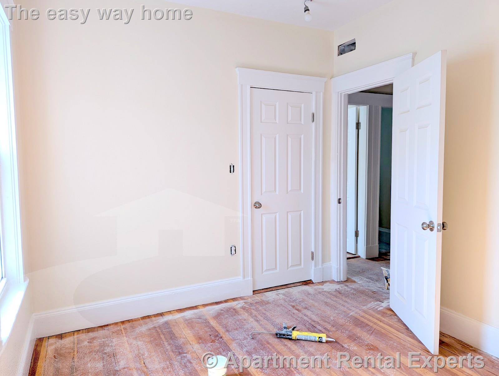 8-10 Lowell Cir, Spring Hill