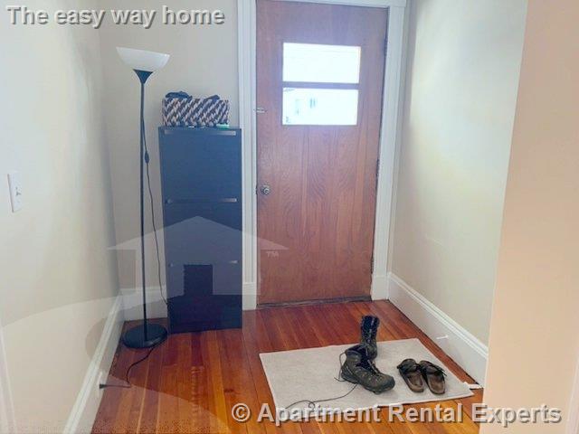 39 Pearson Rd, Tufts