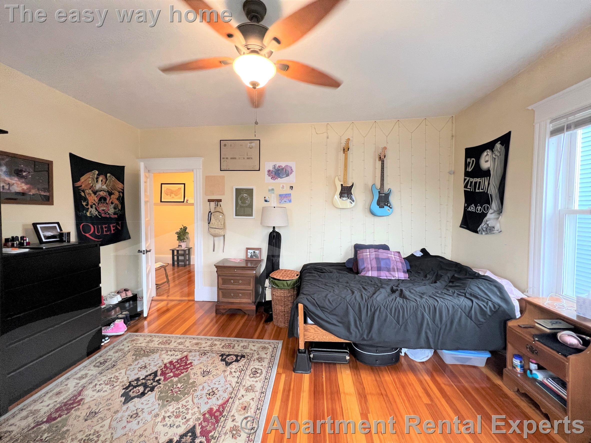 121 Liberty Rd, Davis Square