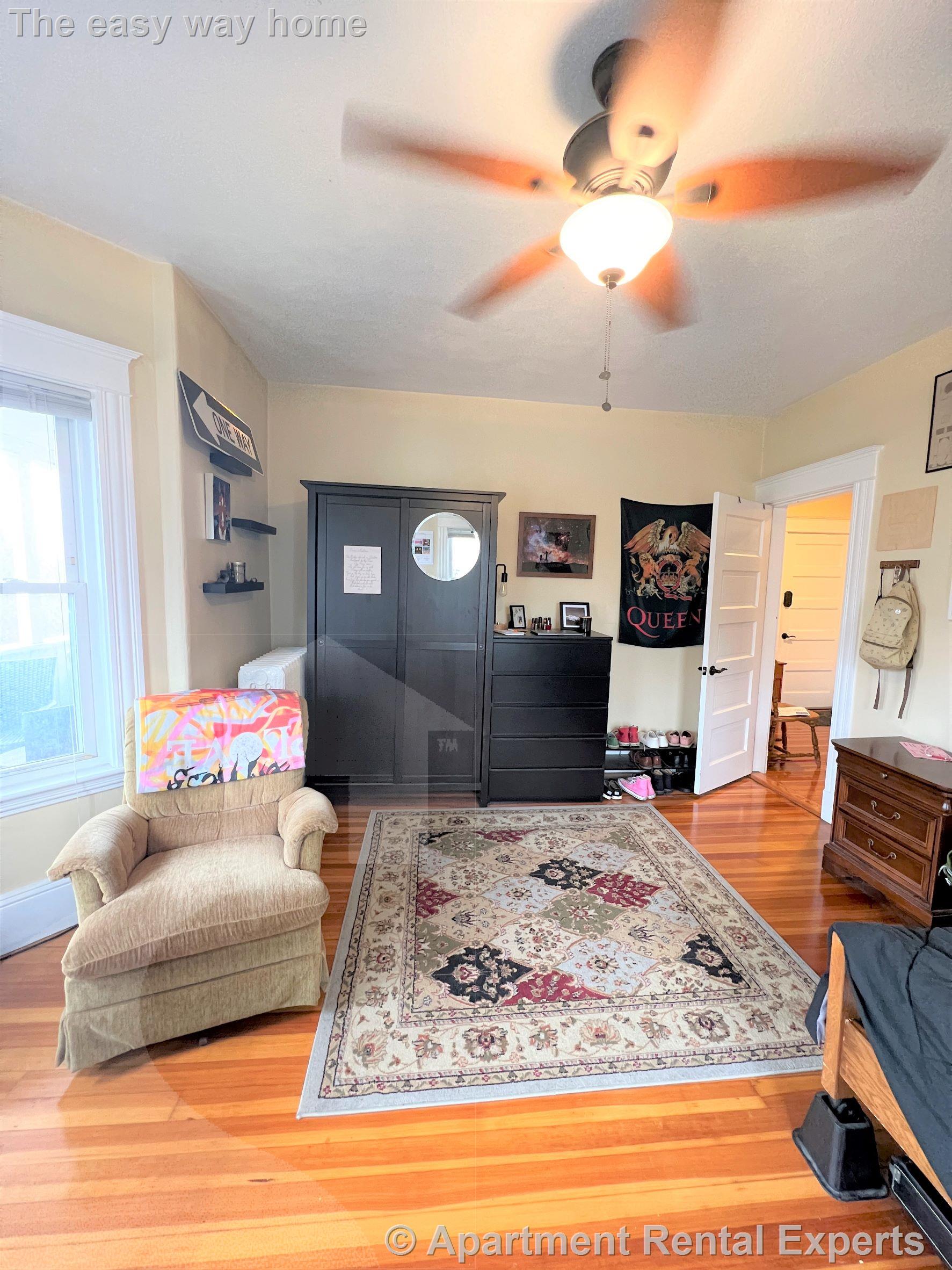 121 Liberty Rd, Davis Square