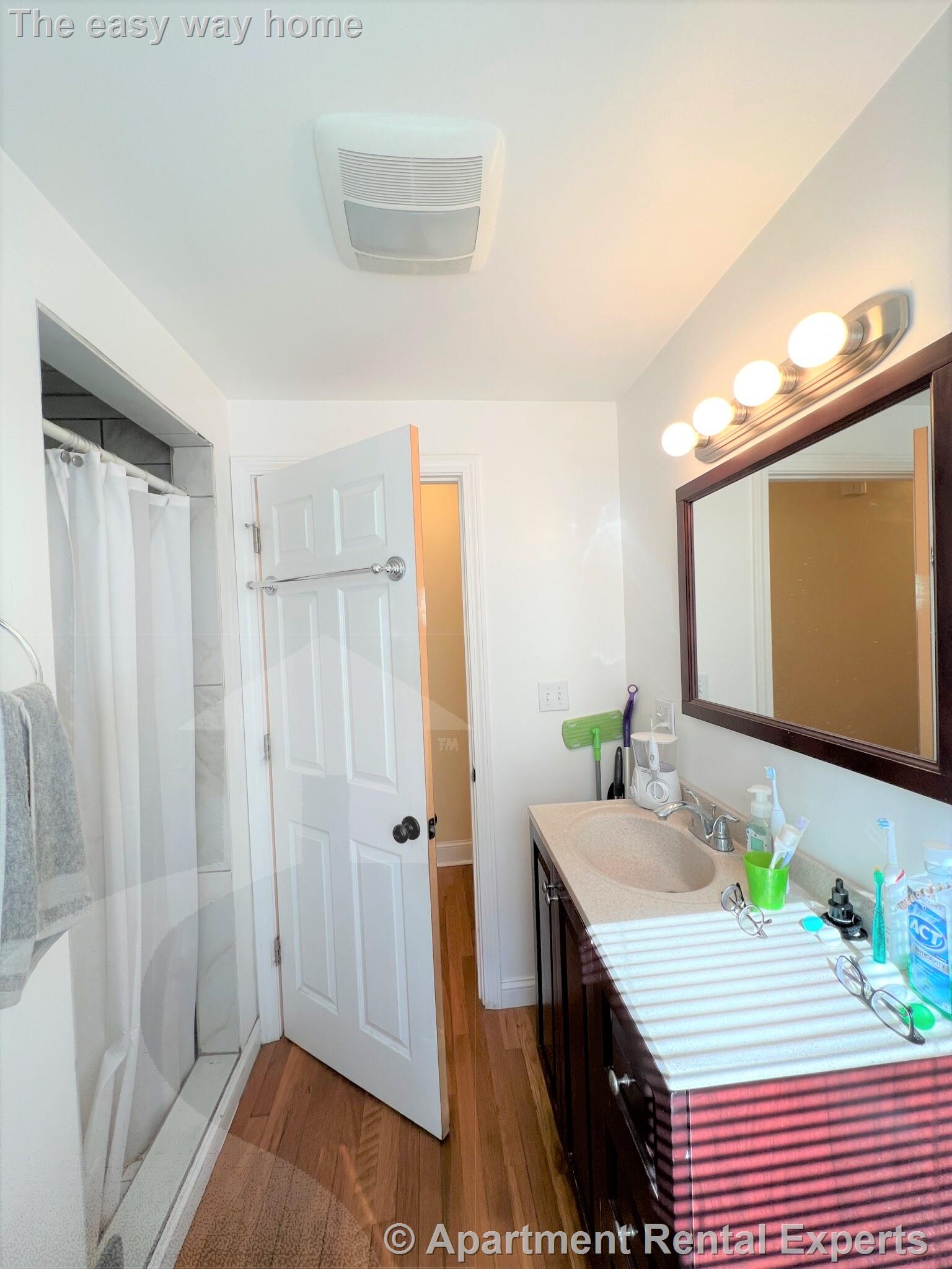 16-18 Silvey Pl, Porter Square