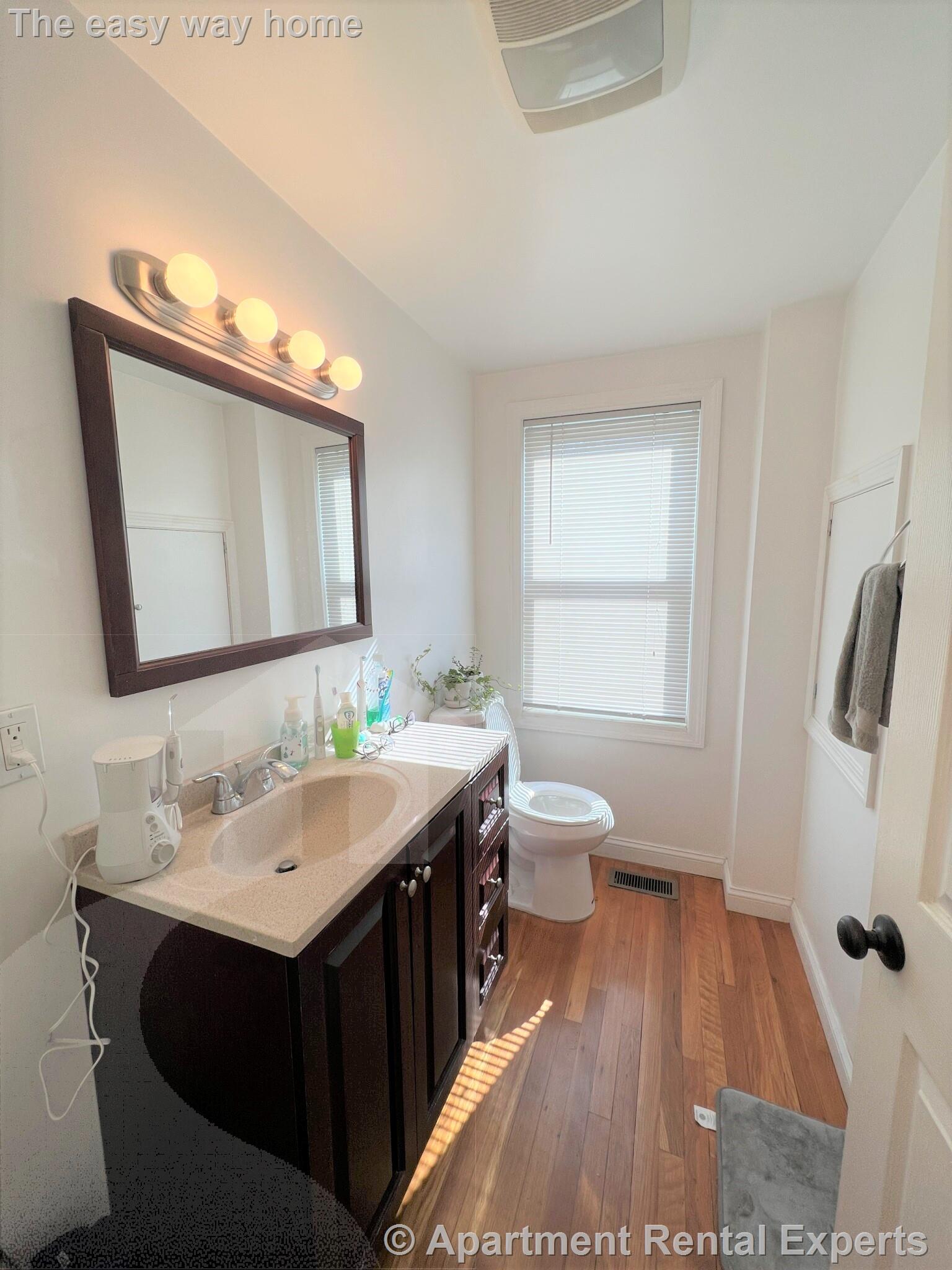 16-18 Silvey Pl, Porter Square