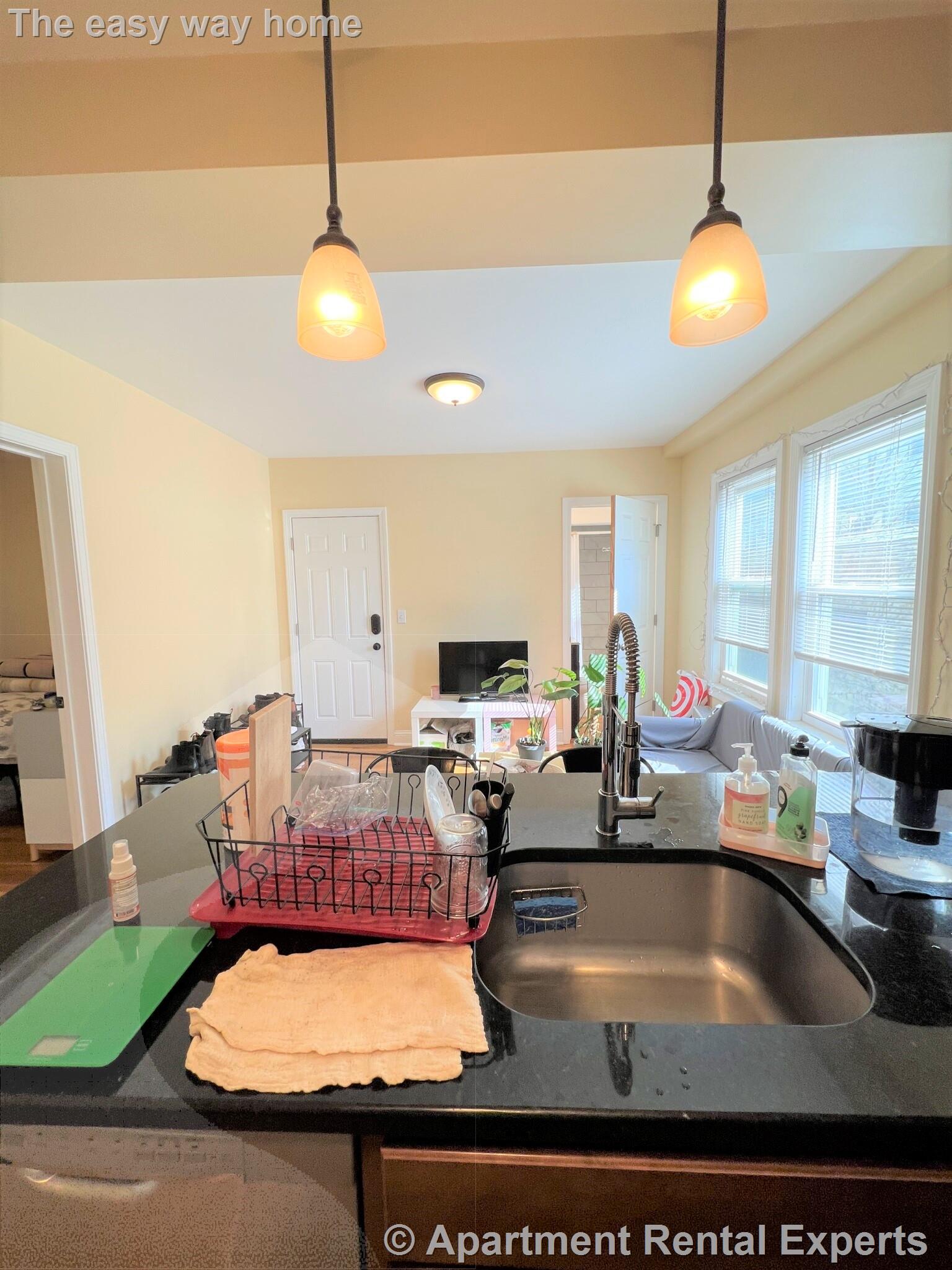 16-18 Silvey Pl, Porter Square