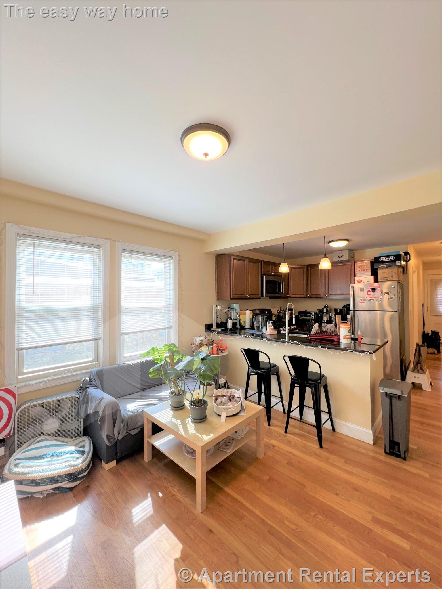 16-18 Silvey Pl, Porter Square