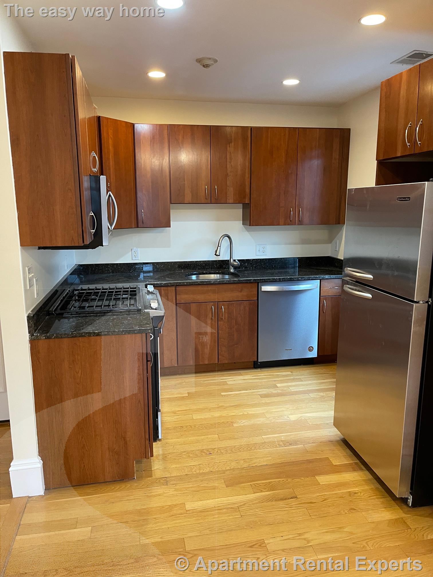 515 Green St, Central Square