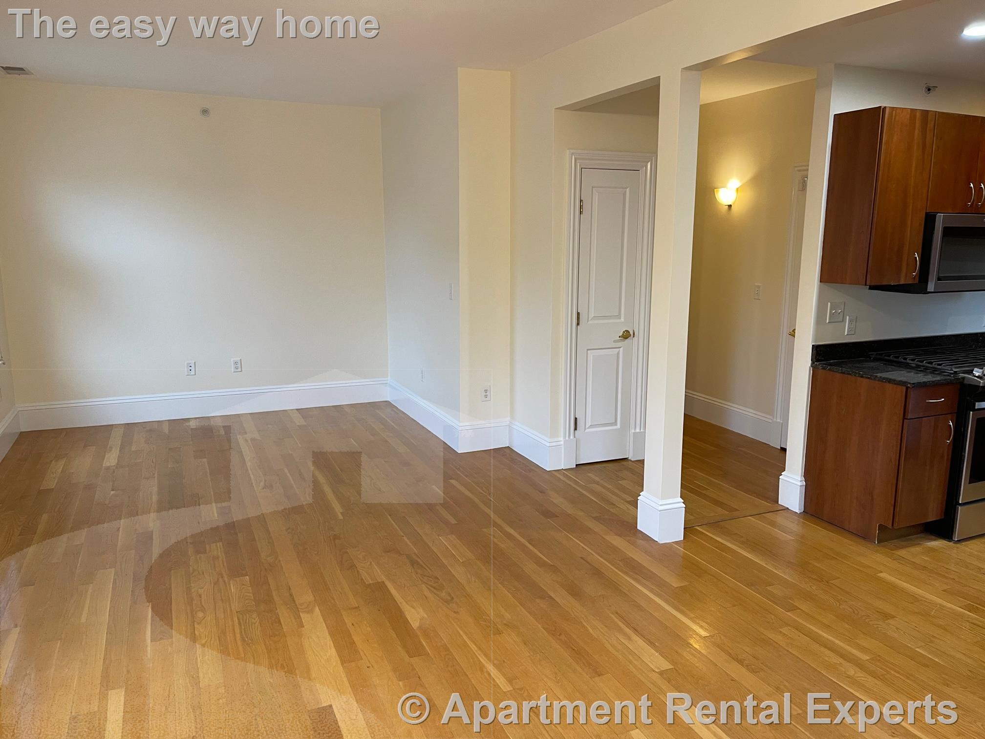 515 Green St, Central Square