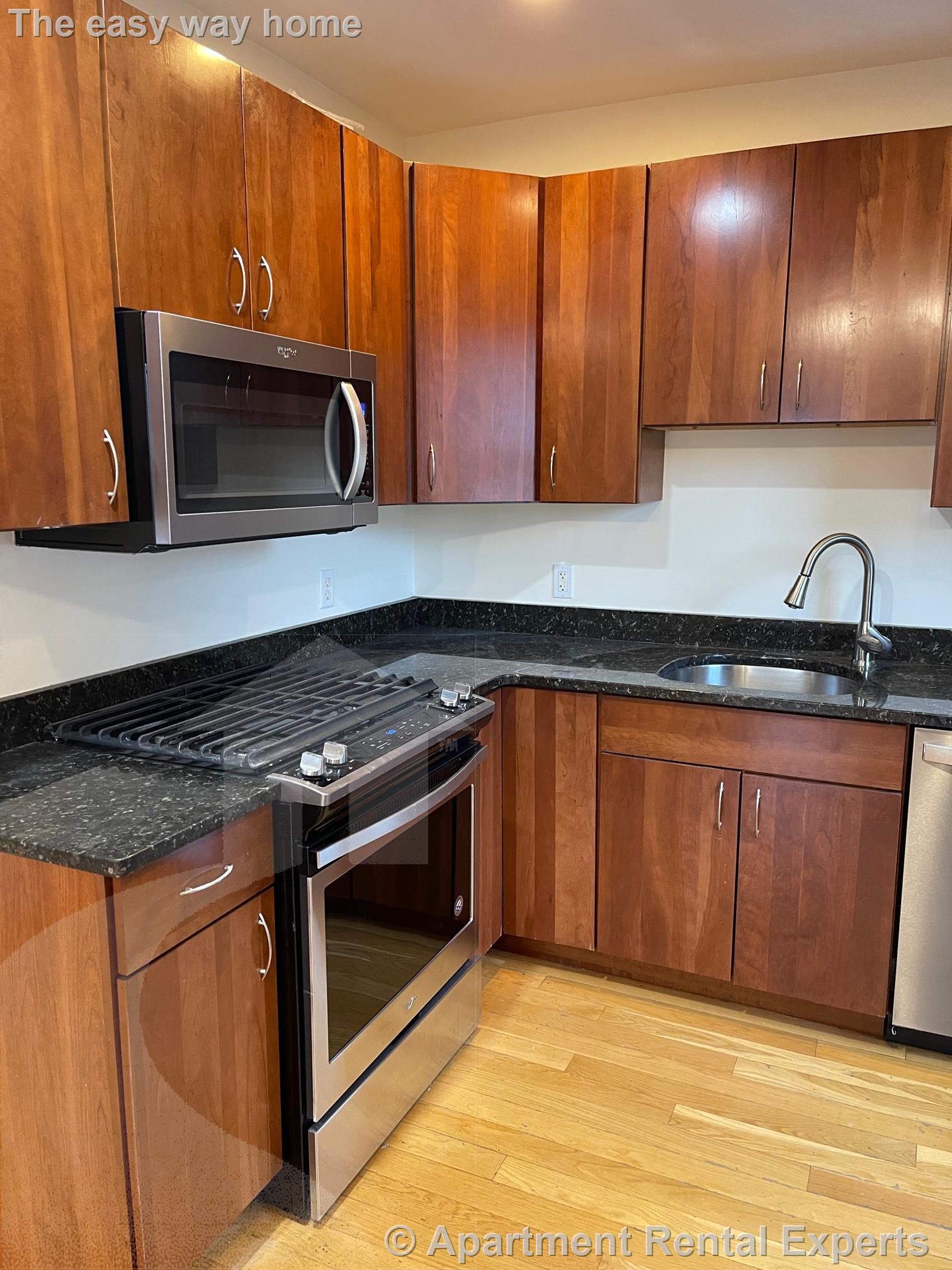 515 Green St, Central Square