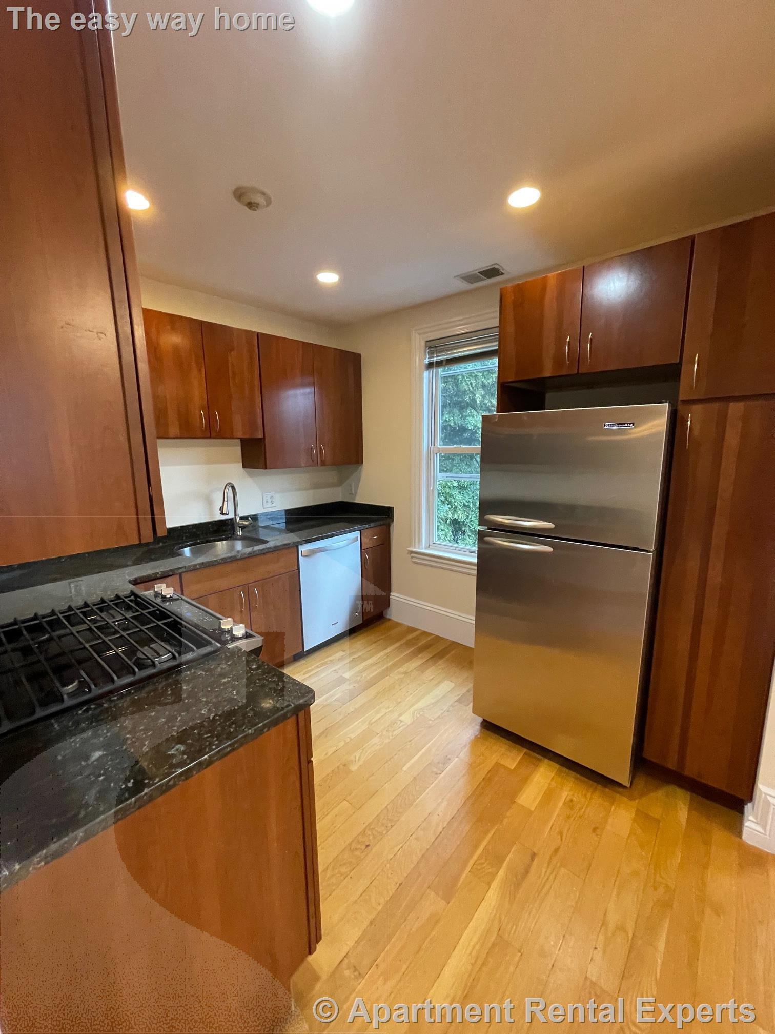 515 Green St, Central Square