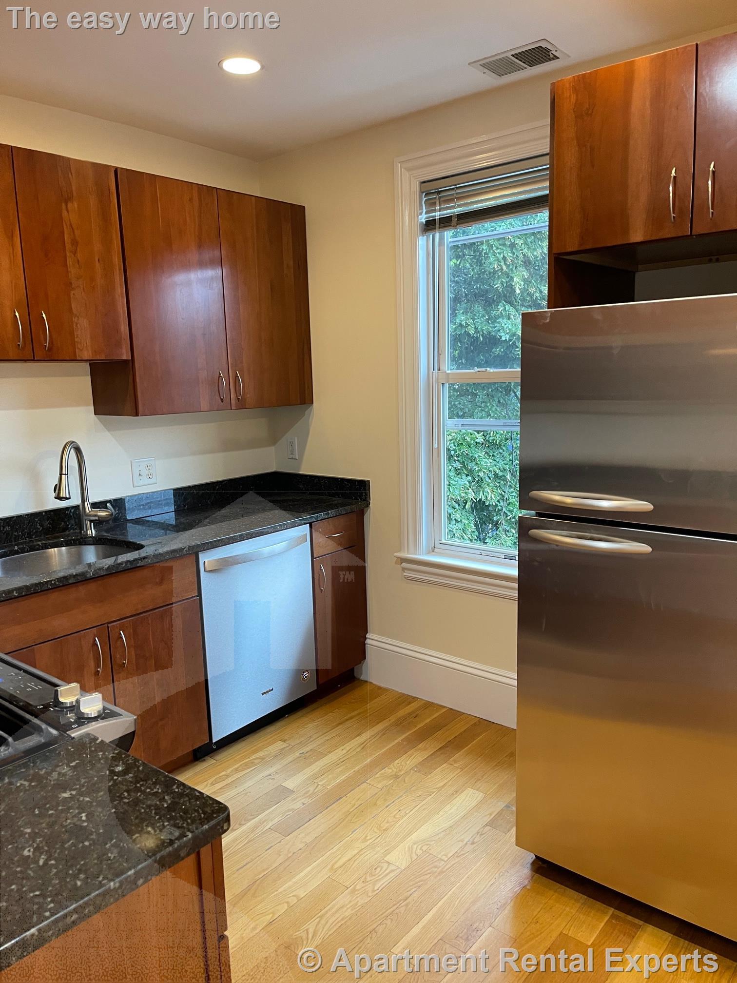 515 Green St, Central Square