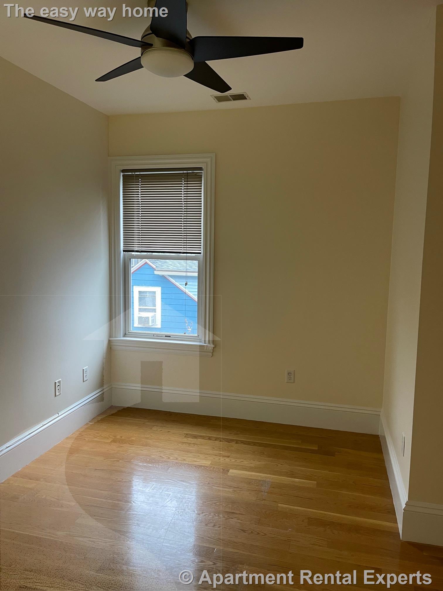 515 Green St, Central Square