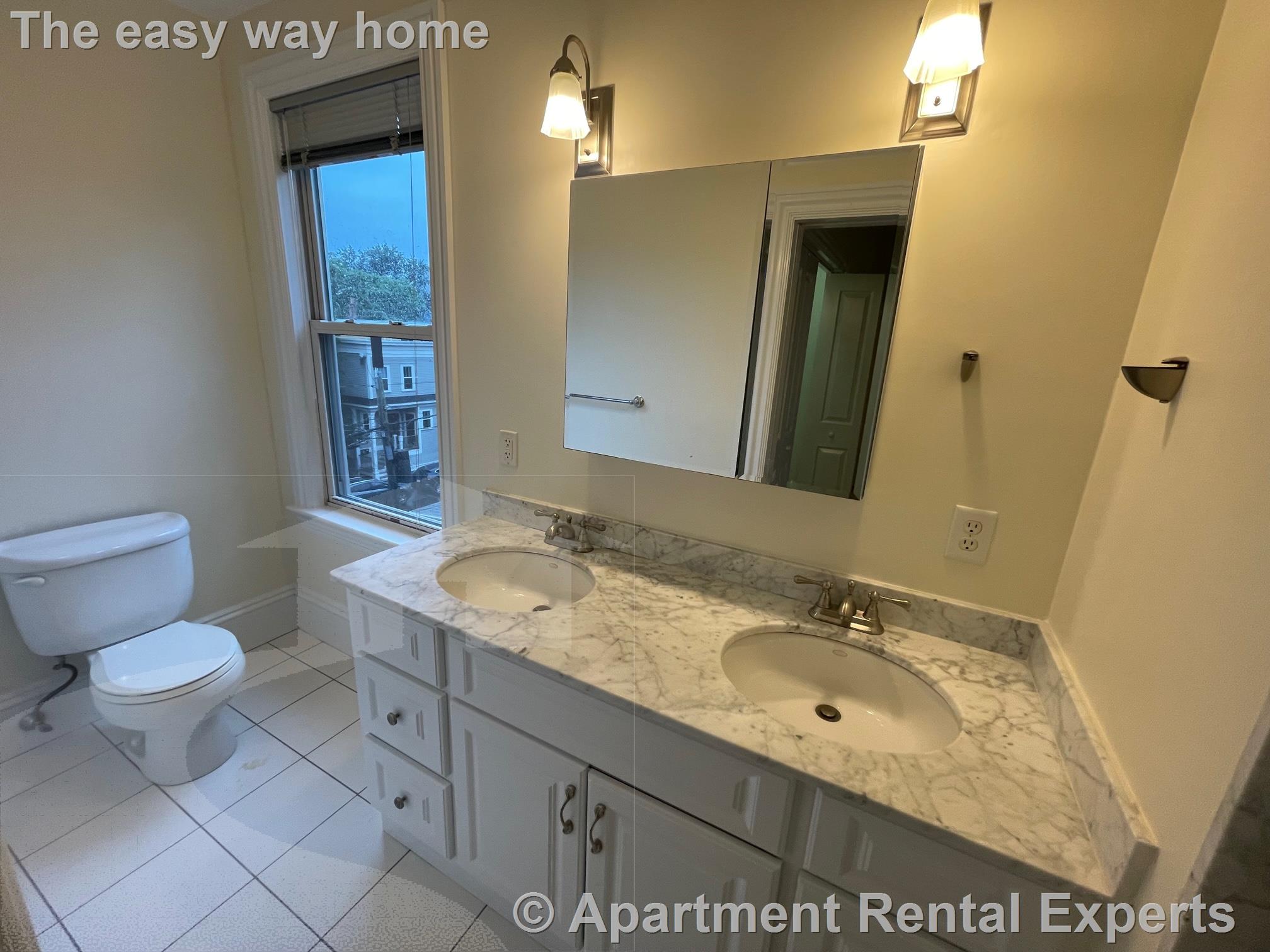 515 Green St, Central Square