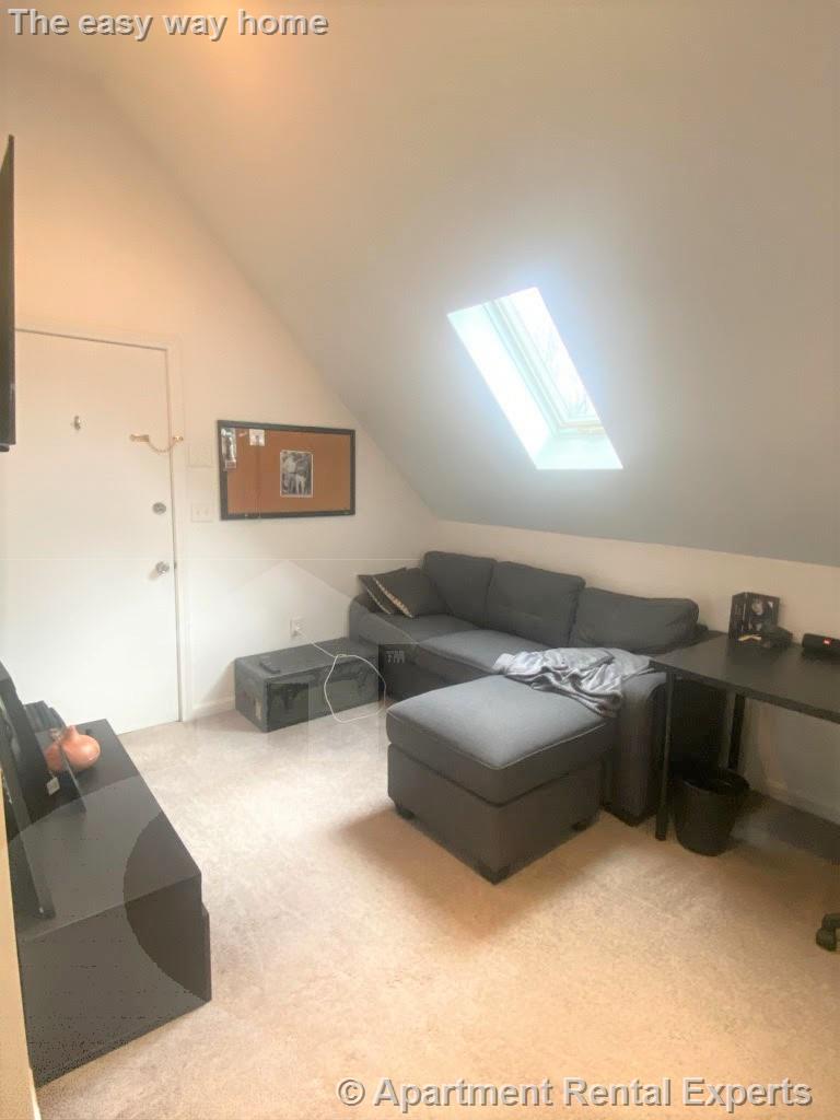 54 James St, Malden Center