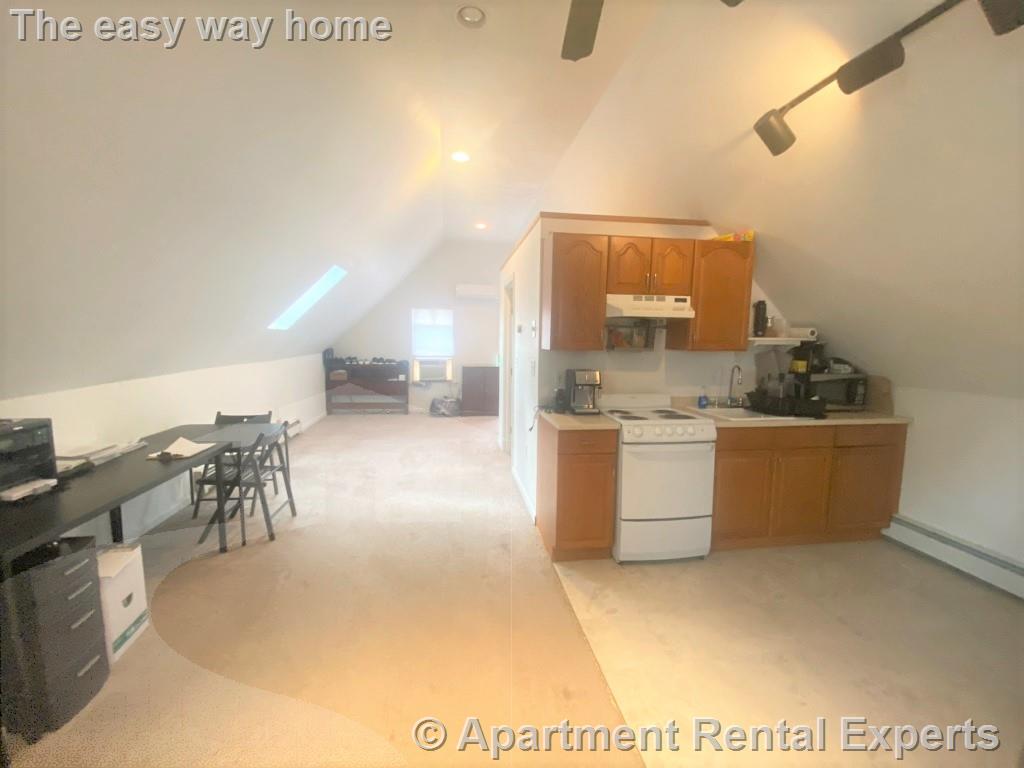 54 James St, Malden Center