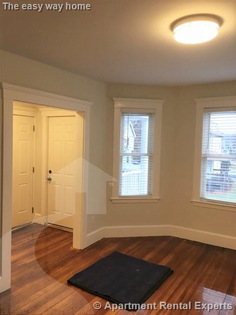 1080-1082 Main St, Other