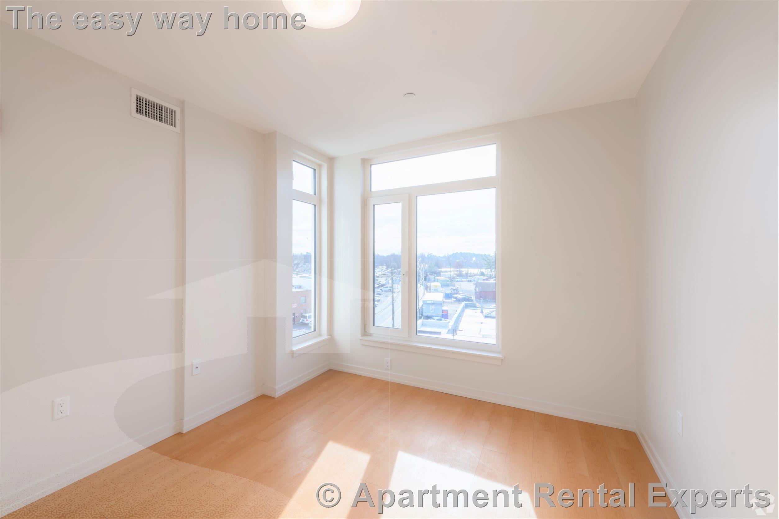 77 New St, Fresh Pond