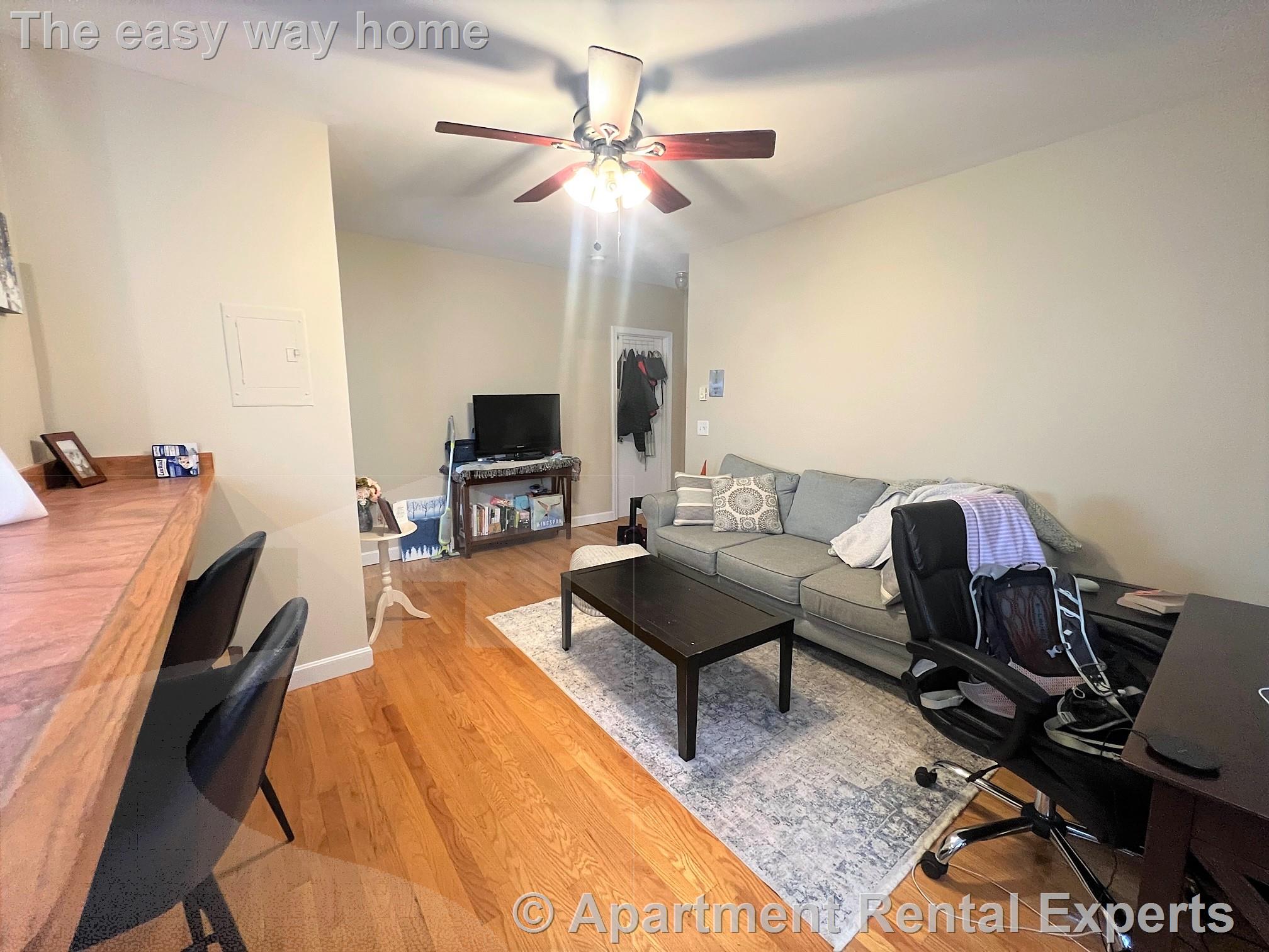 1121 Broadway, Teele Square