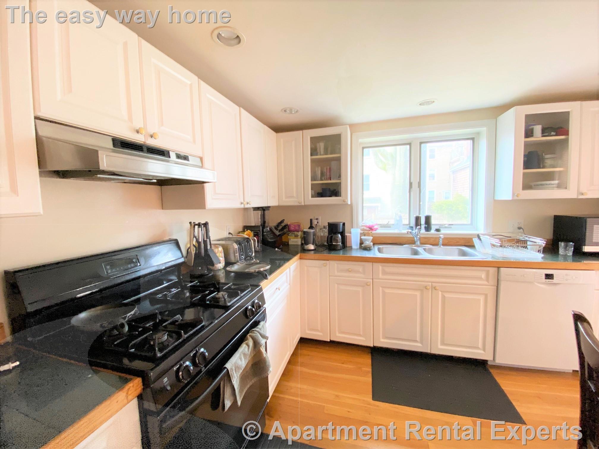 24 Watson St, Cambridgeport