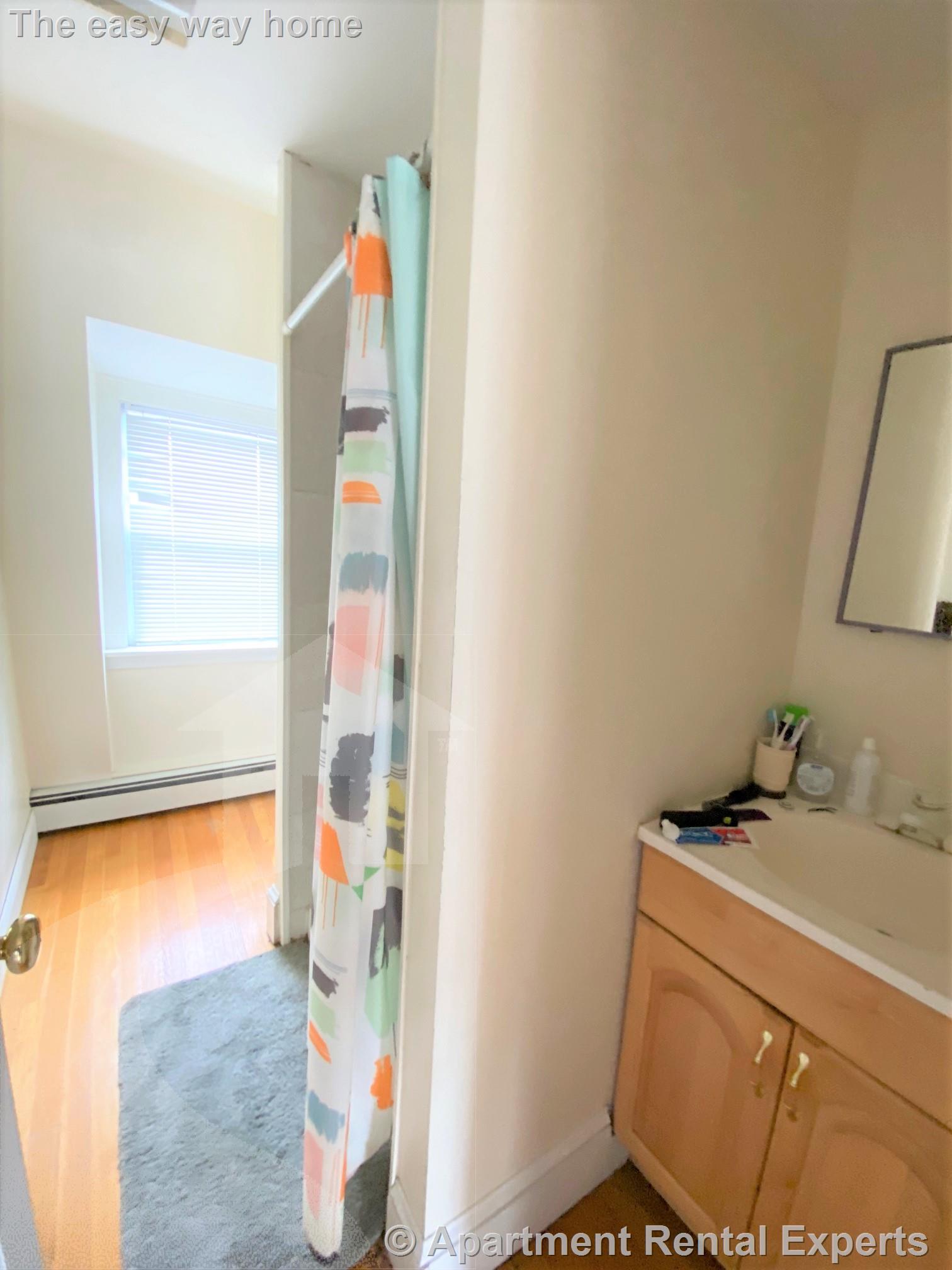 24 Watson St, Cambridgeport