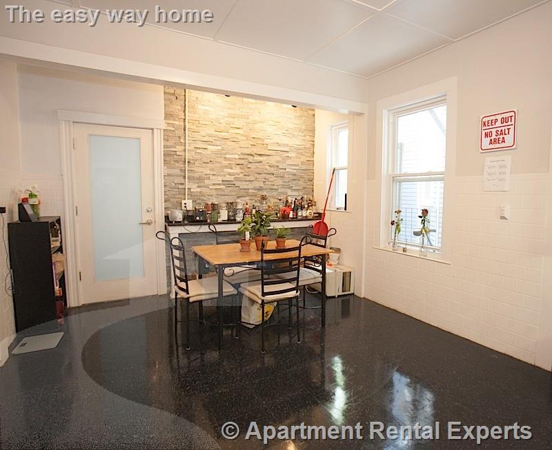 368 Broadway, Central Square