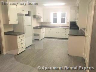 547 Broadway, Ball Square