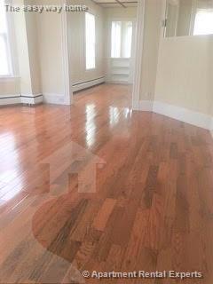 547 Broadway, Ball Square