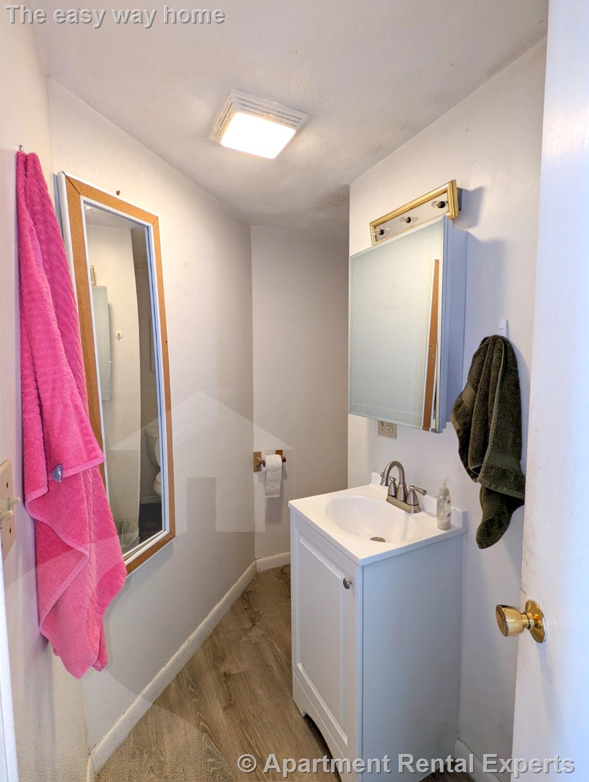 6 Evergreen Sq, Porter Square