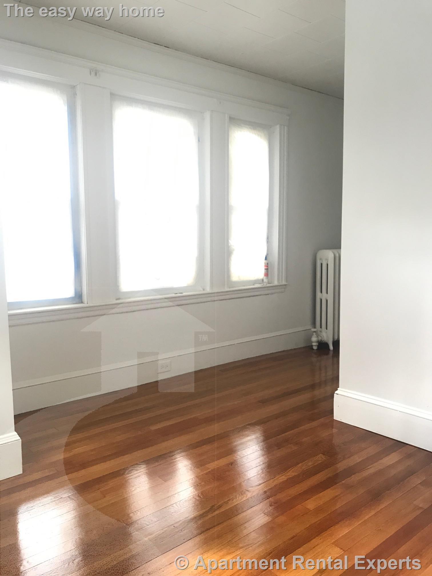 8 Endicott Ave, Teele Square