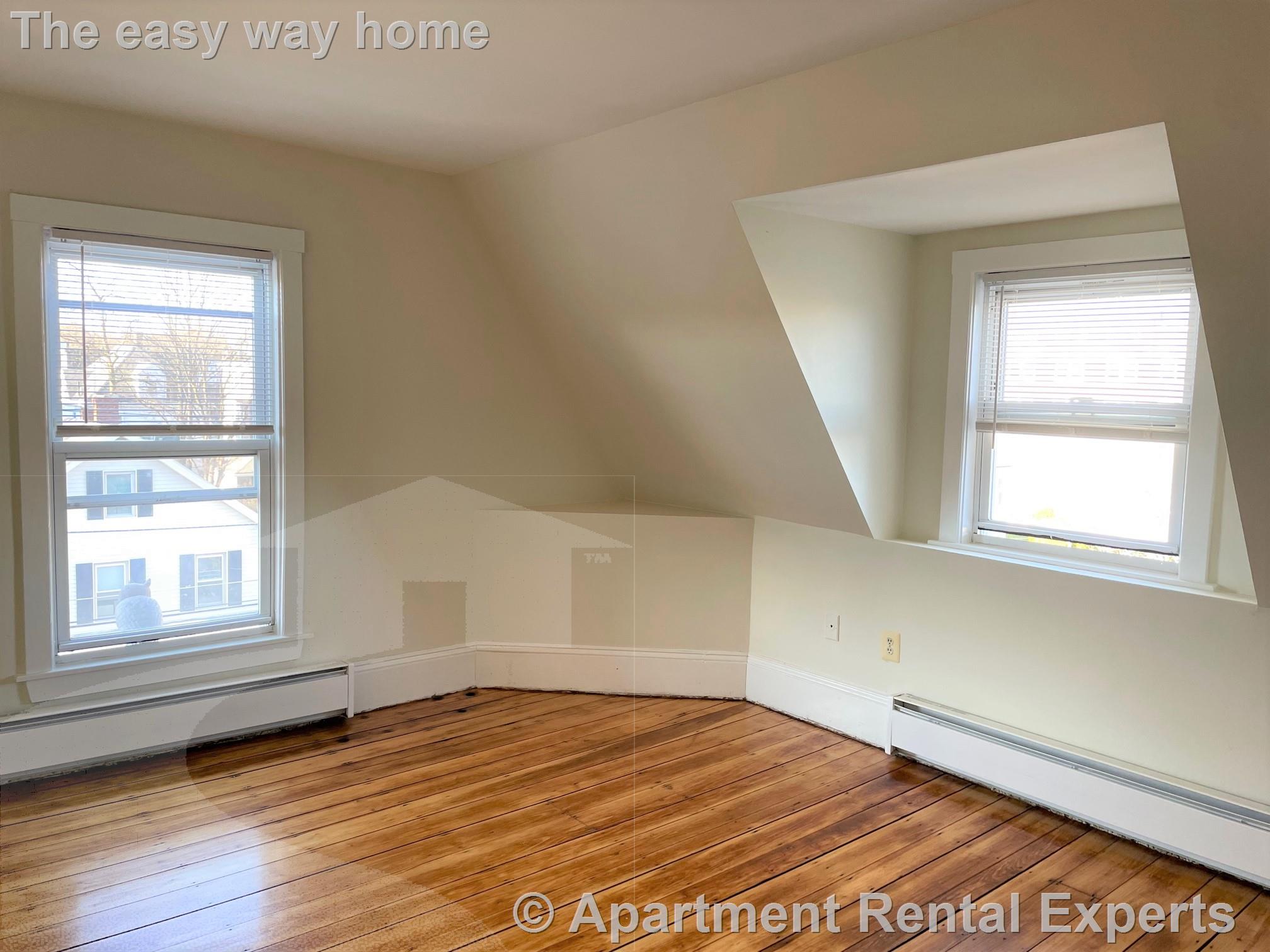 14 Chestnut St, Malden Center