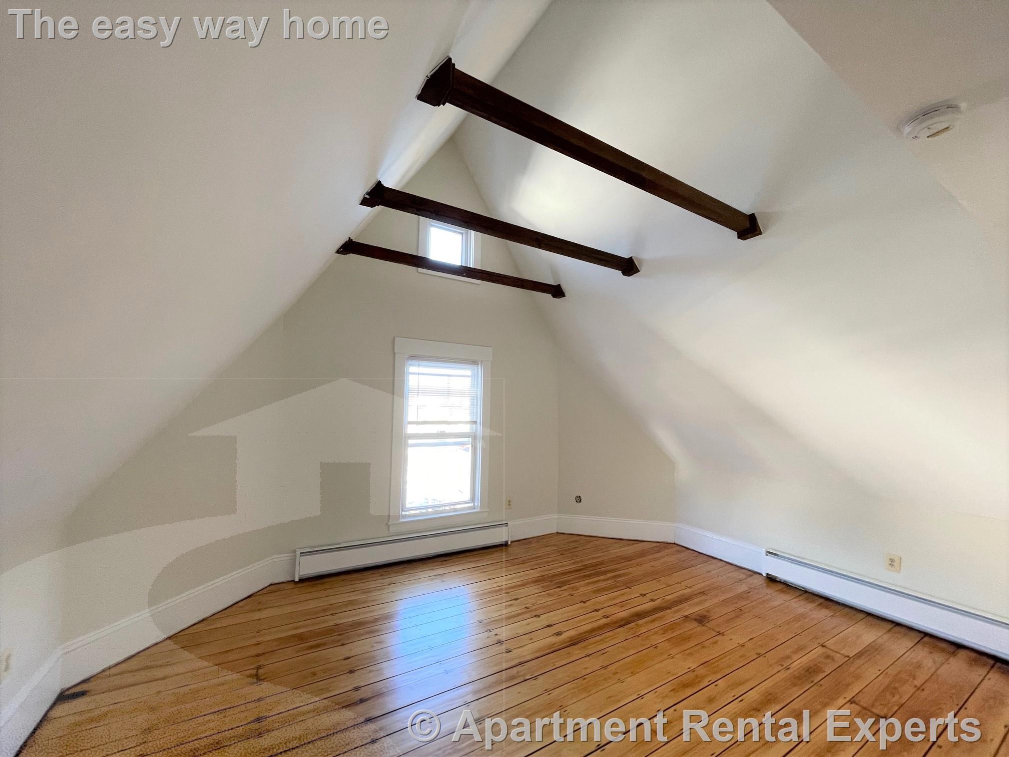 14 Chestnut St, Malden Center