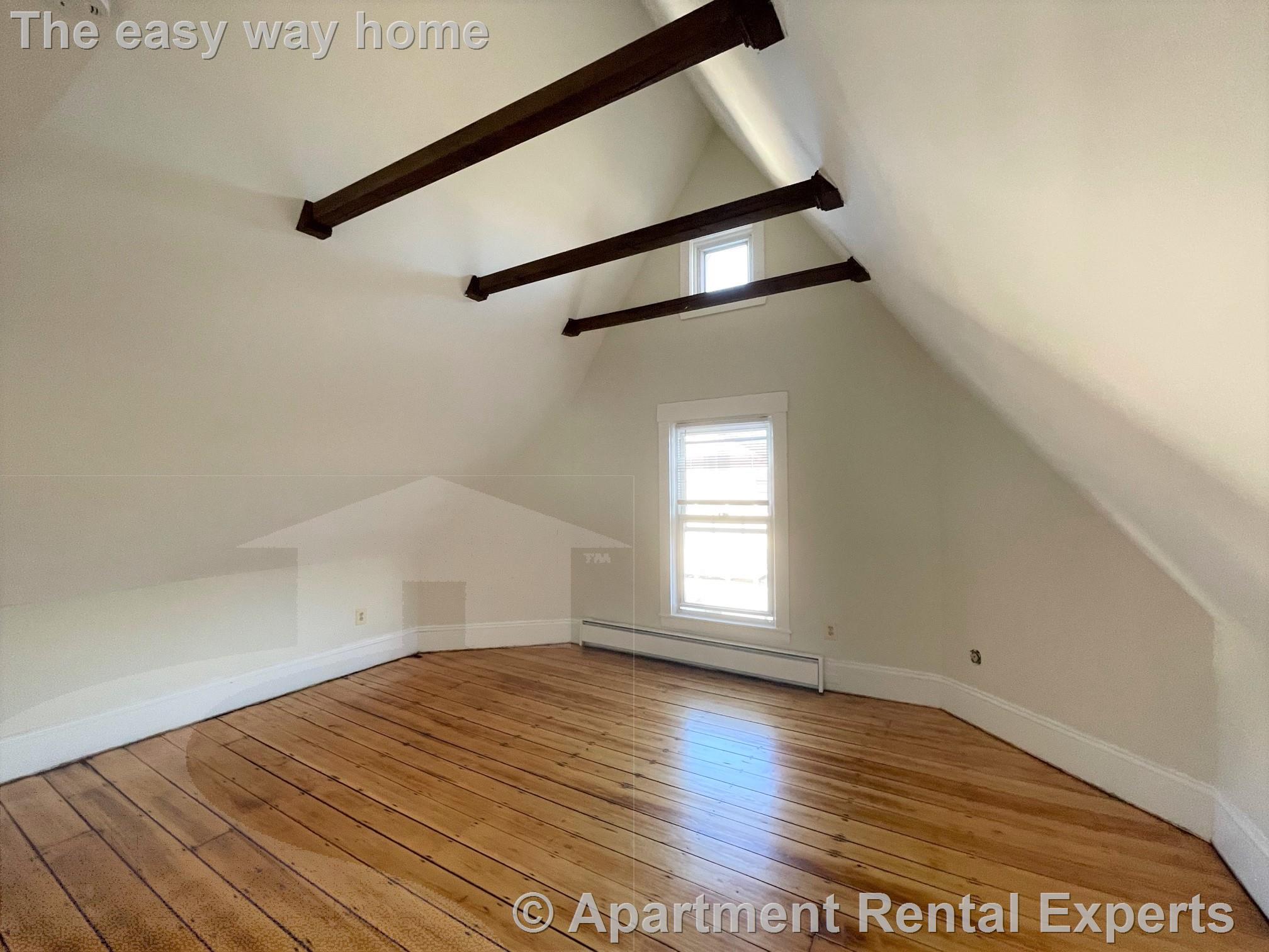 14 Chestnut St, Malden Center