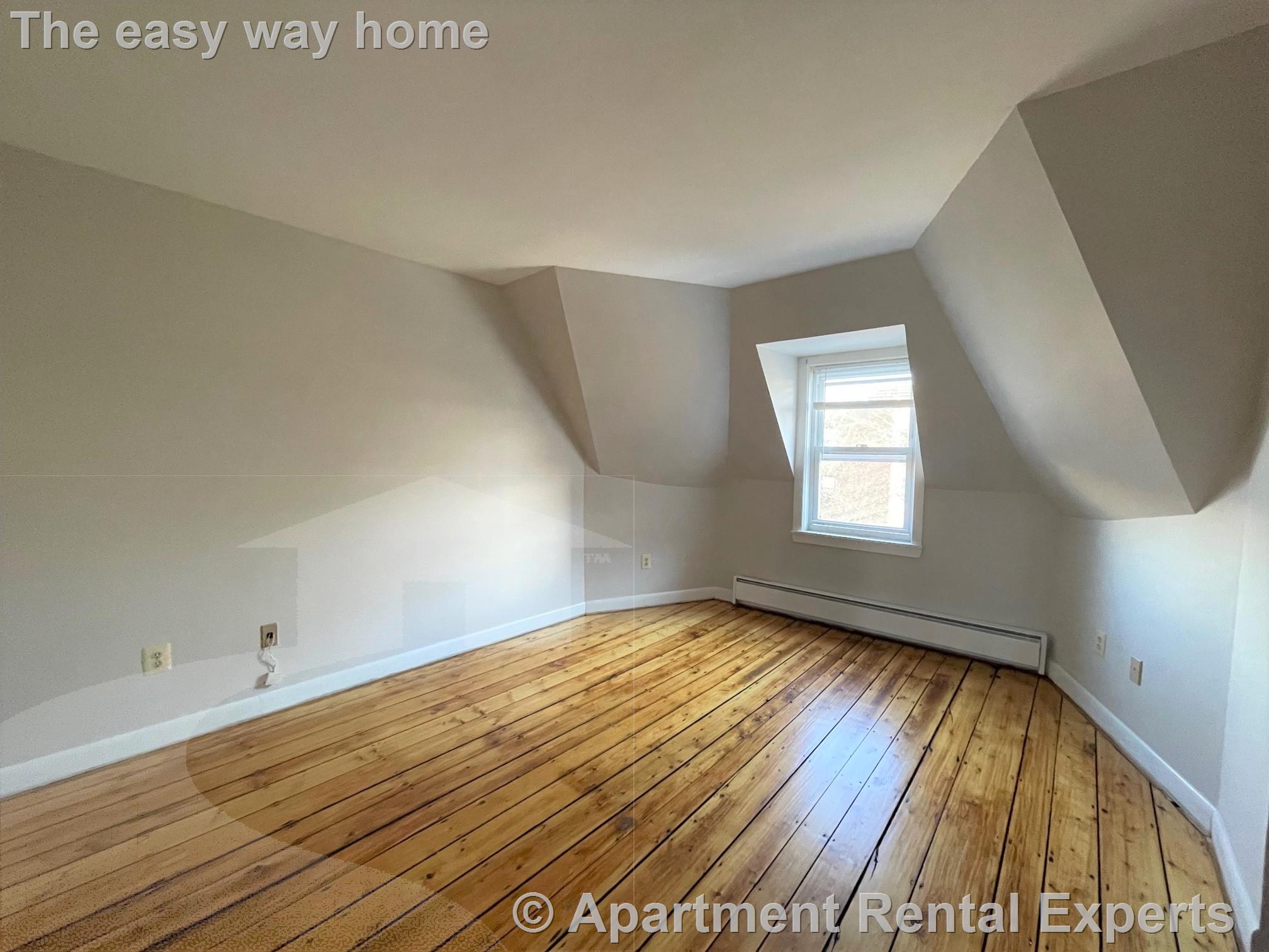 14 Chestnut St, Malden Center