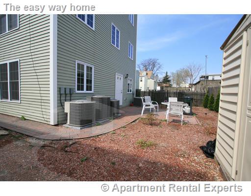 11 Everett Ave, East Somerville