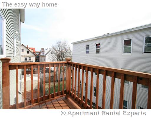 11 Everett Ave, East Somerville