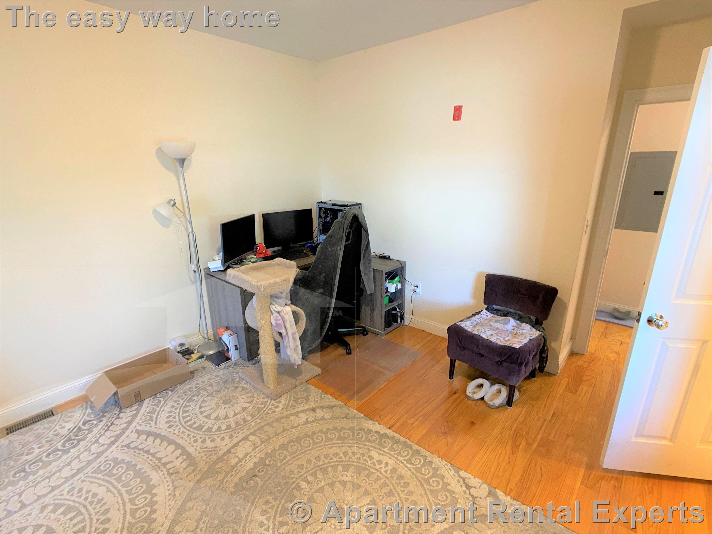 614 Main St, Magoun Square