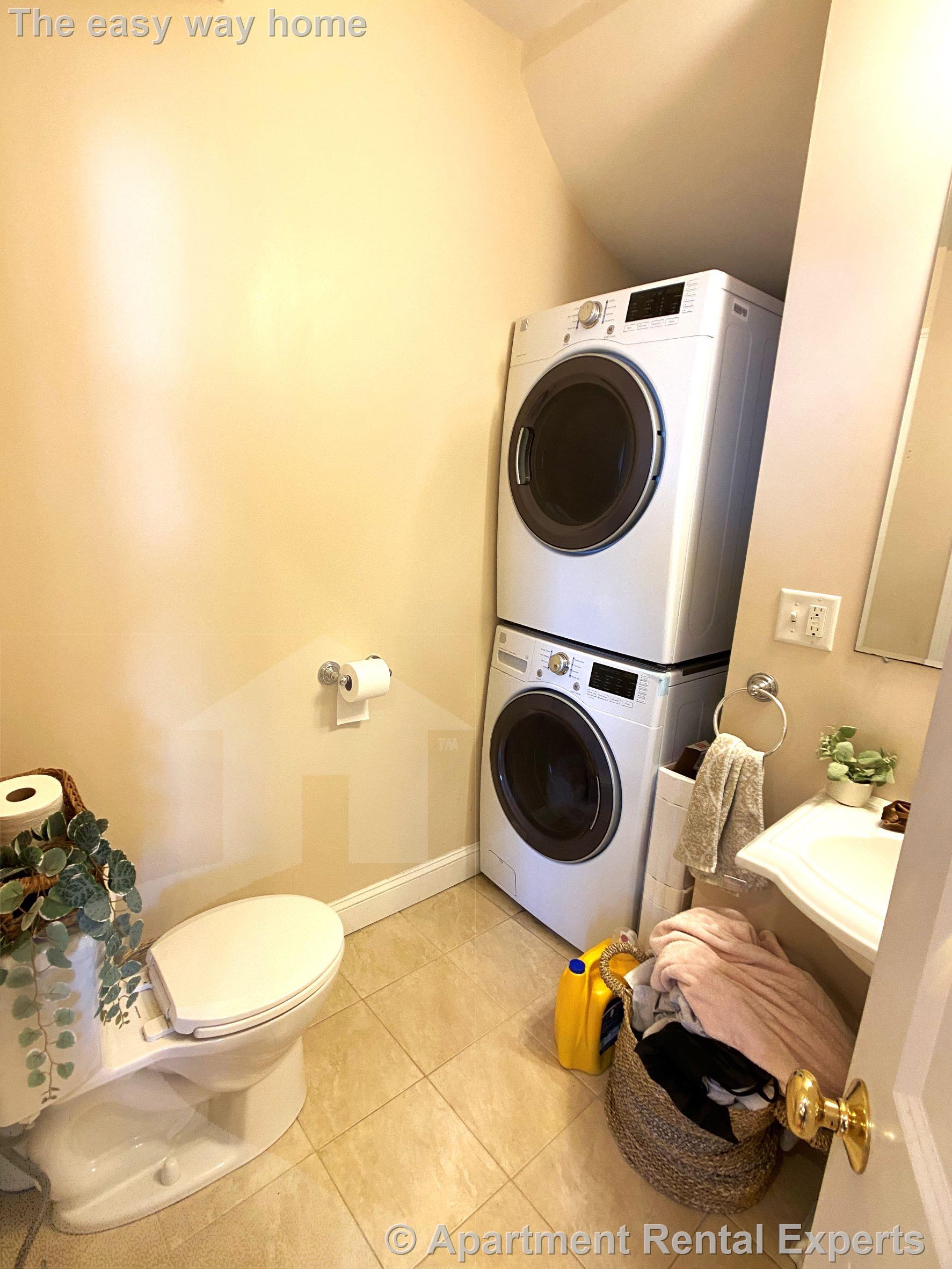 614 Main St, Magoun Square