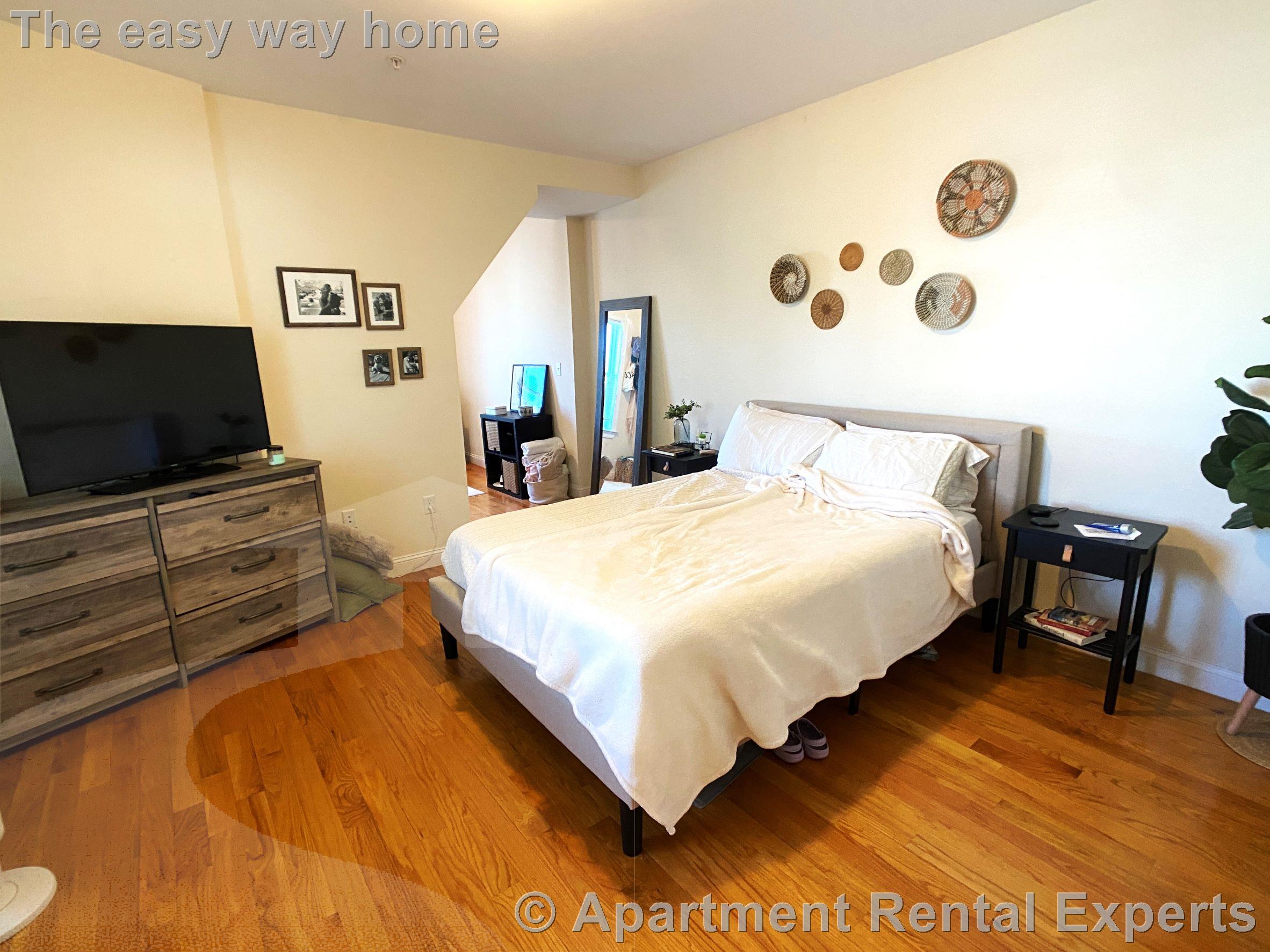 614 Main St, Magoun Square