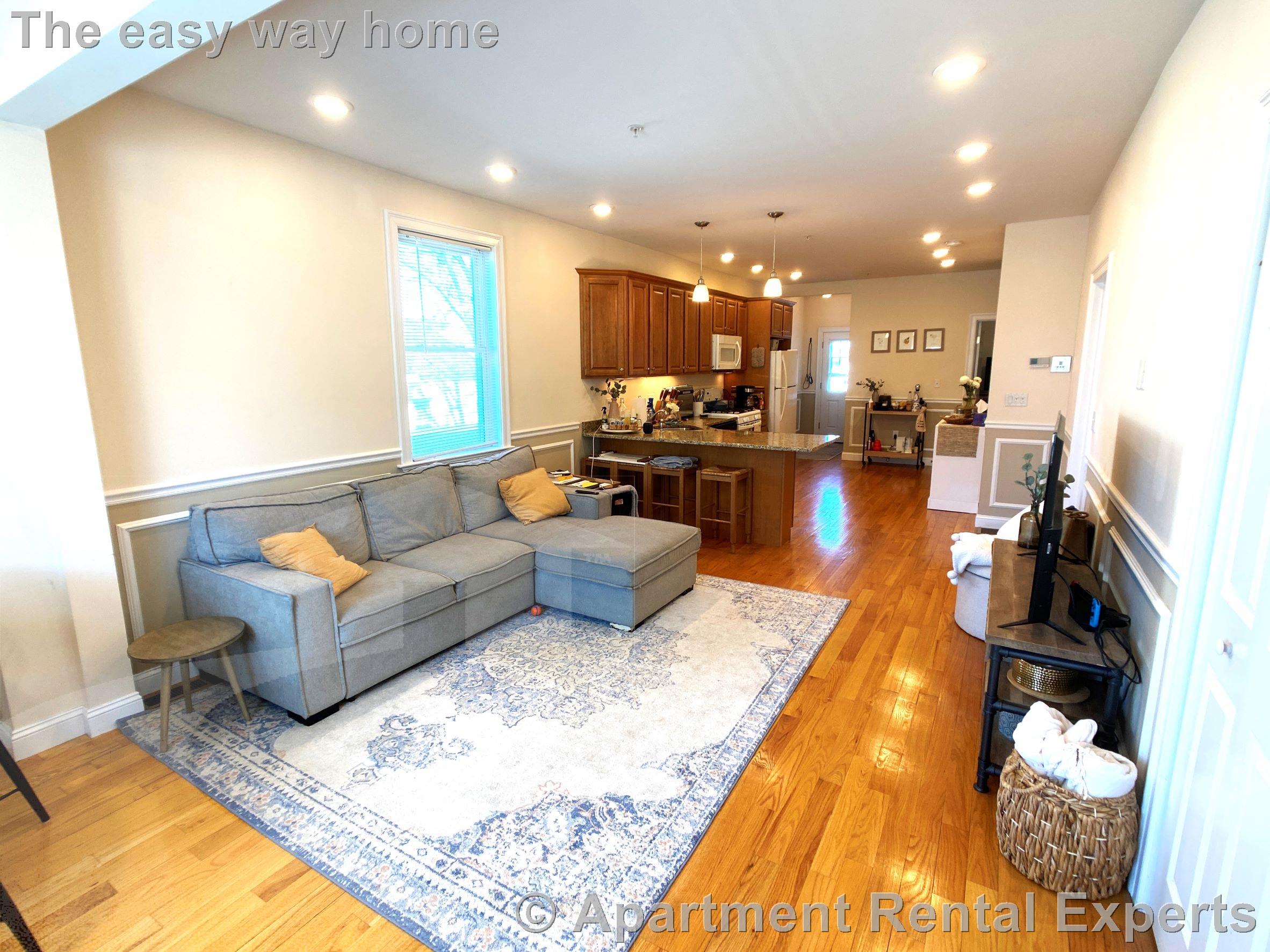 614 Main St, Magoun Square