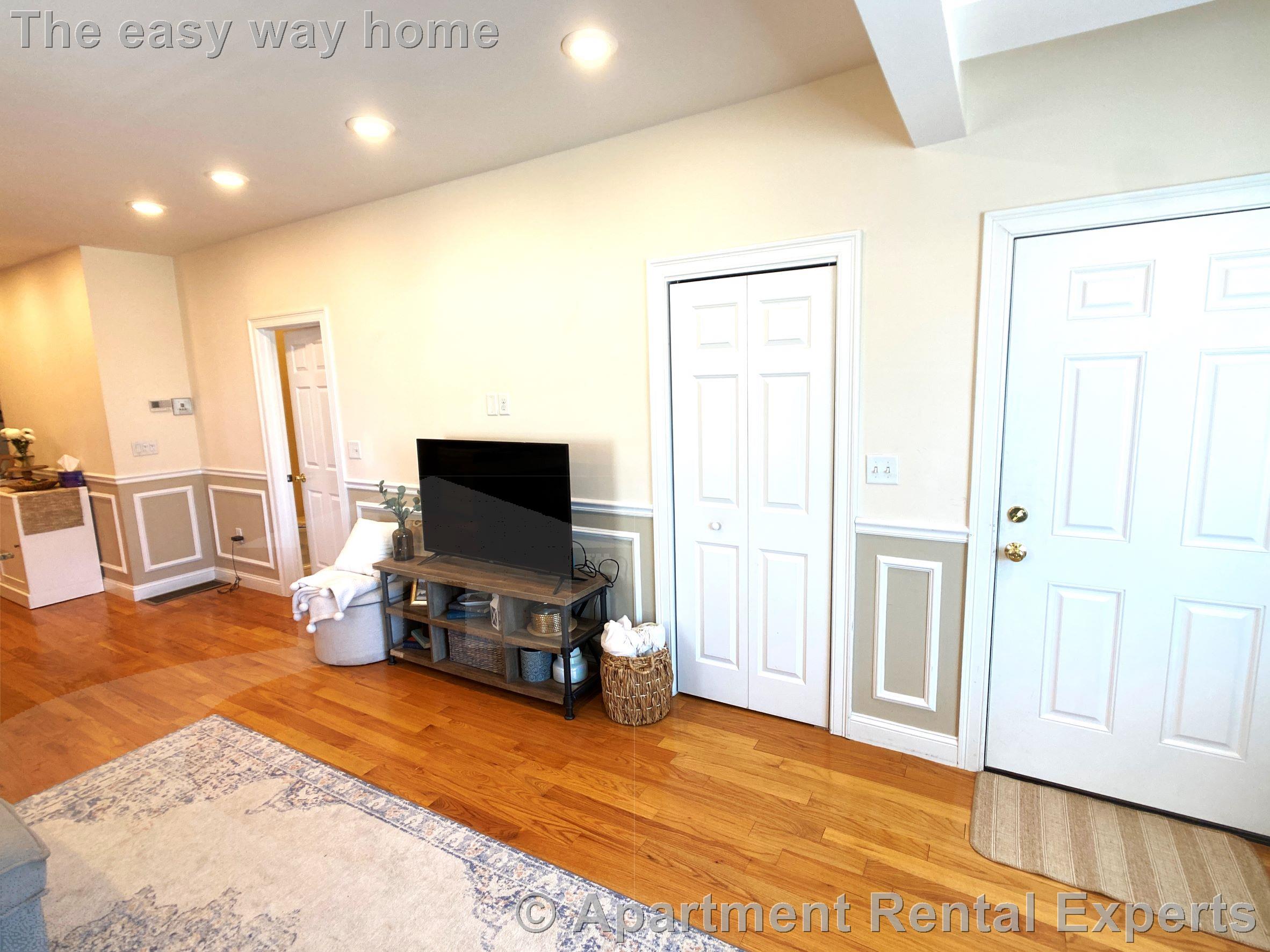 614 Main St, Magoun Square