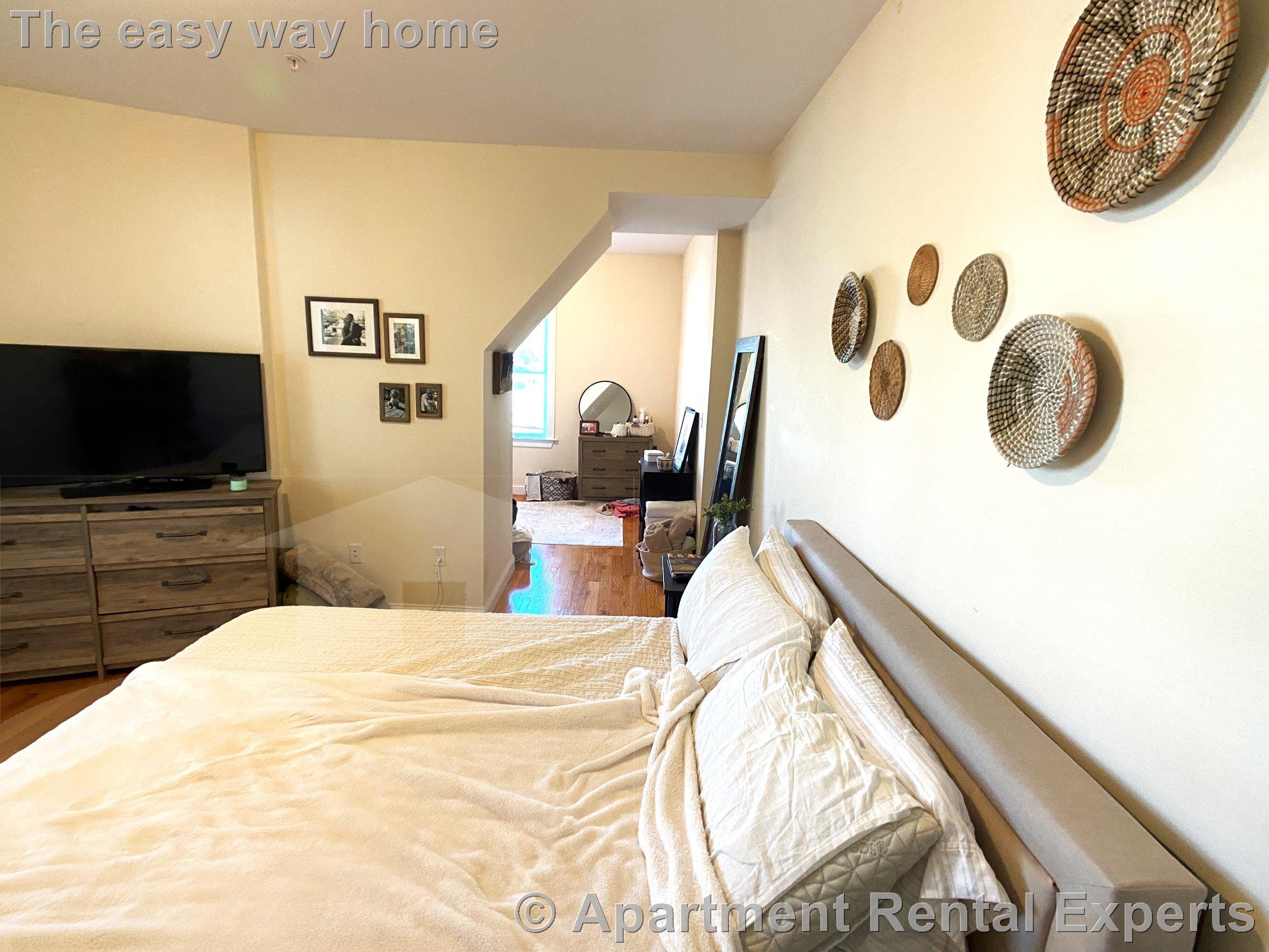 614 Main St, Magoun Square