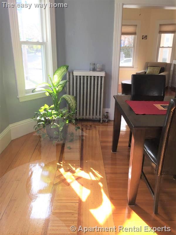 73 Highland Rd, Davis Square