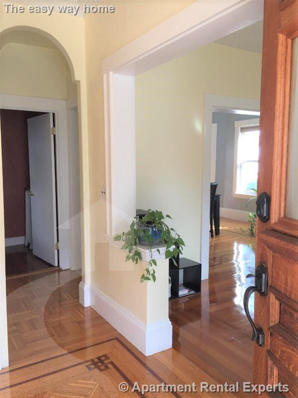 73 Highland Rd, Davis Square