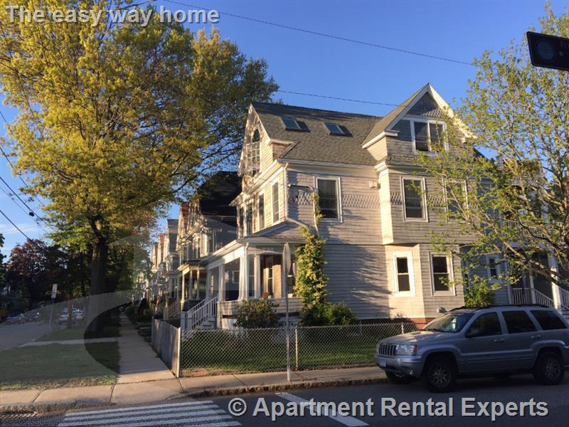 73 Highland Rd, Davis Square