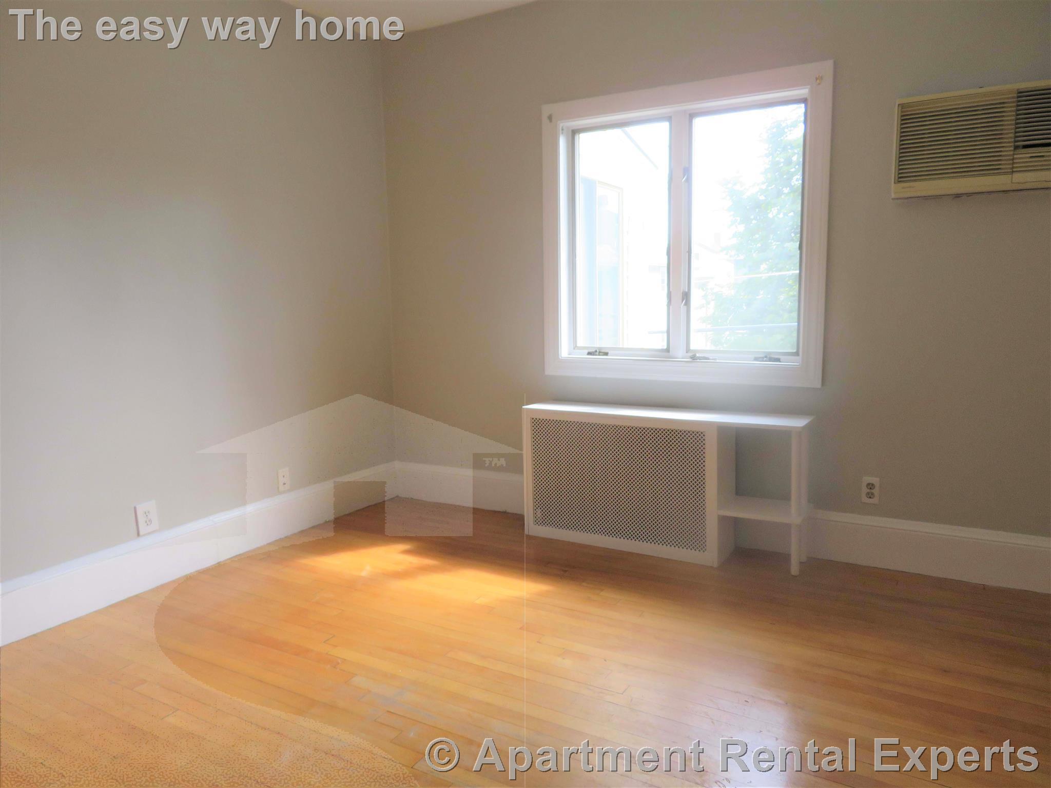 93 Frederick Ave, Tufts