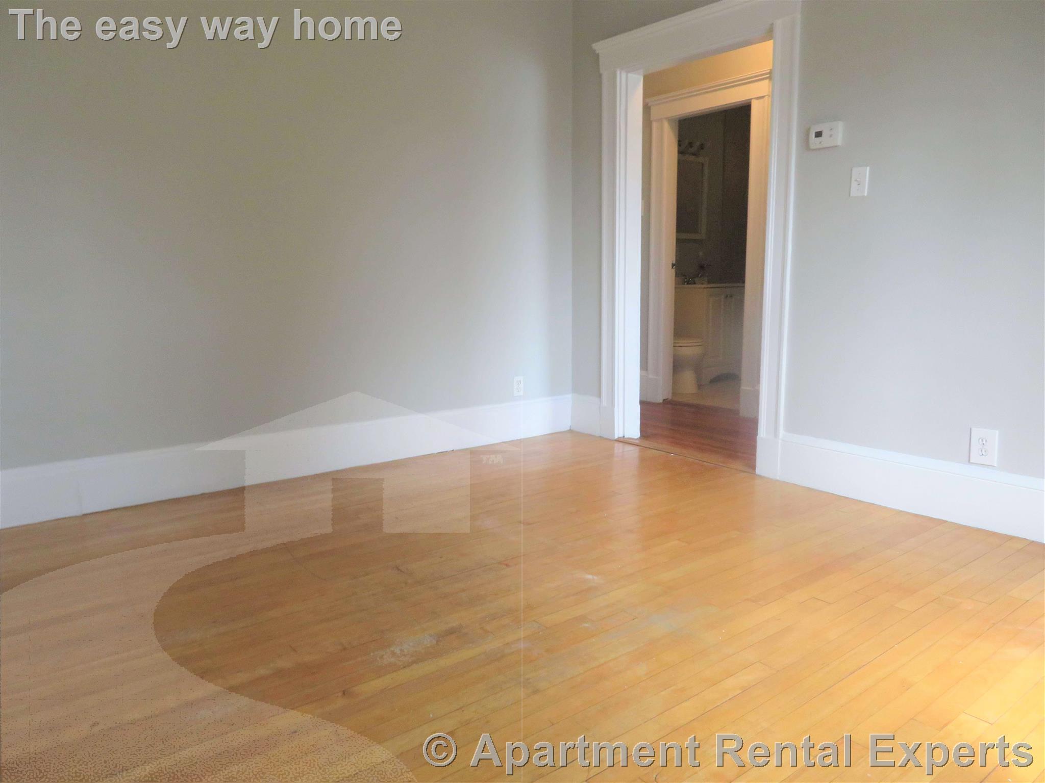 93 Frederick Ave, Tufts